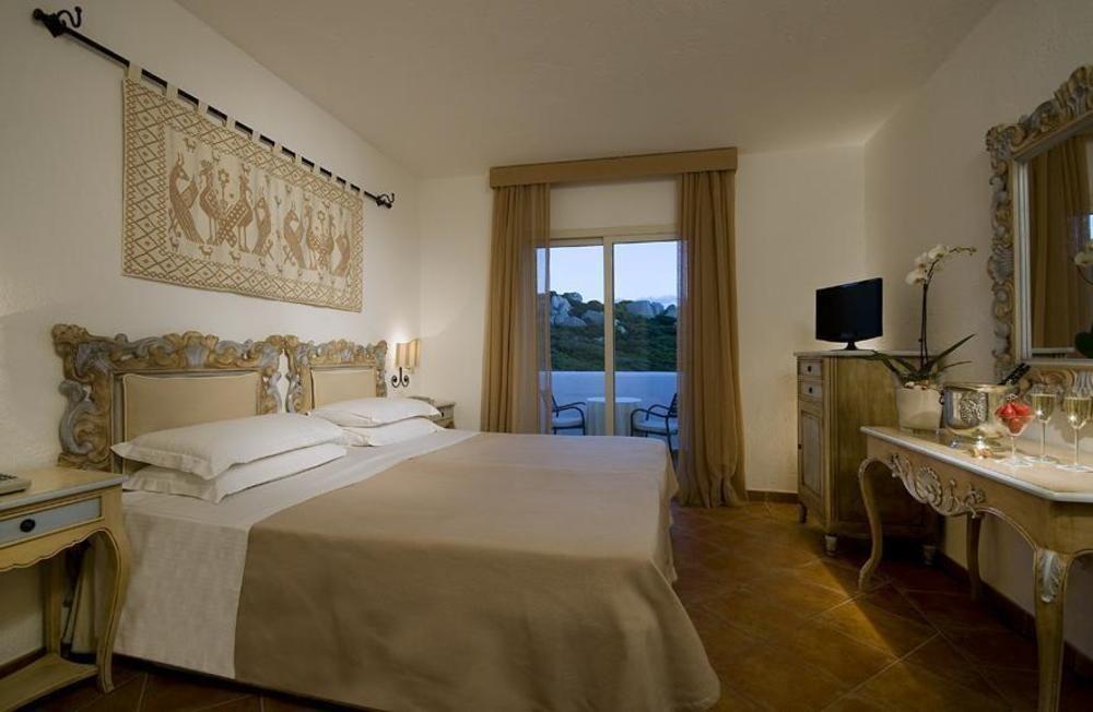 Colonna Grand Capo Testa Hotel