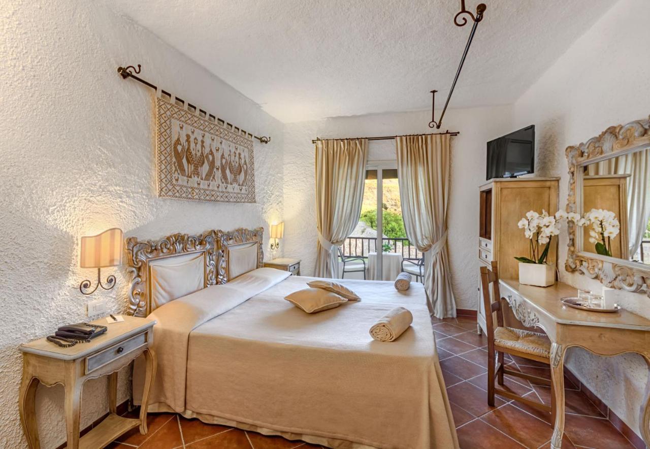 Colonna Grand Capo Testa Hotel 5*